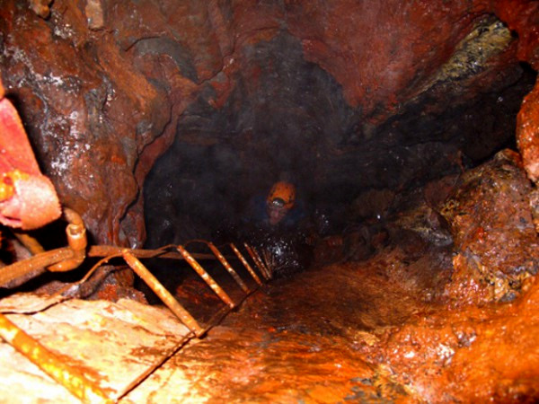 45G Waterfall Cave